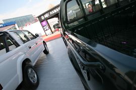 陆铃&nbsp;皮卡外观                                                图片