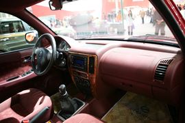 威虎TUV 皮卡驾驶室                                               图片