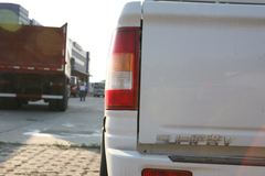 福田 萨普V 豪华版 92马力 2.8L柴油 双排皮卡