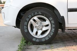 萨普V&nbsp;皮卡底盘                                                图片