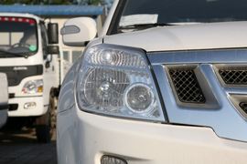 萨普V&nbsp;皮卡外观                                                图片