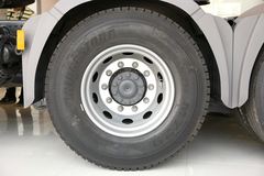 奔驰 Actros重卡 410马力 6X2R牵引车(型号2641)