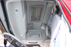 陕汽 德龙F3000重卡 375马力 6X4 牵引车(轻量化)(SX4255NT324)