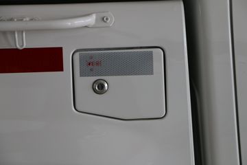 �������� ����F30 2016�� ���ʰ� 1.5L���� 112���� ����˫��Ƥ��ͼƬ