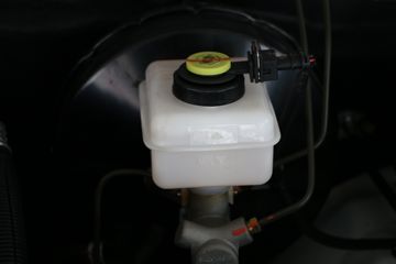 �������� ����F30 2016�� ���ʰ� 1.5L���� 112���� ����˫��Ƥ��ͼƬ