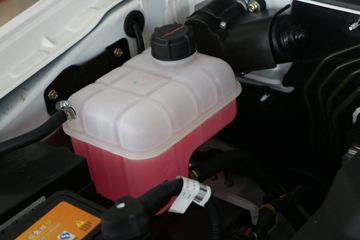 �������� ����F30 2016�� ���ʰ� 1.5L���� 112���� ����˫��Ƥ��ͼƬ