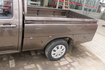 �������� ����F30 2016�� ���ʰ� 1.5L���� 112���� �����˫��Ƥ��ͼƬ