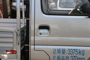 �������� ����T20 ��׼�� 1.5L 112���� ���� 3.3�׵�������΢��(SC1035DCGB5)ͼƬ