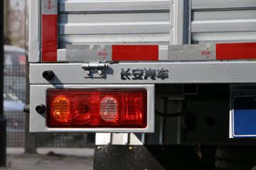 �������� ����T20 ��׼�� 1.5L 112���� ���� 3.3�׵�������΢��(SC1035DCGB5)ͼƬ