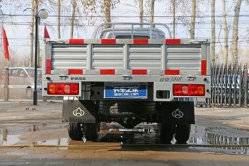 �������� ����T20 ��׼�� 1.5L 112���� ���� 3.3�׵�������΢��(SC1035DCGB5)ͼƬ