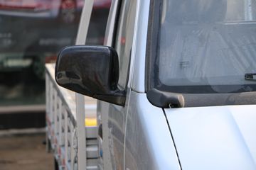 �������� ����T20 ��׼�� 1.5L 112���� ���� 3.3�׵�������΢��(SC1035DCGB5)ͼƬ