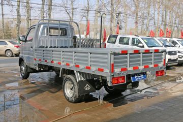 �������� ����T20 ��׼�� 1.5L 112���� ���� 3.3�׵�������΢��(SC1035DCGB5)ͼƬ