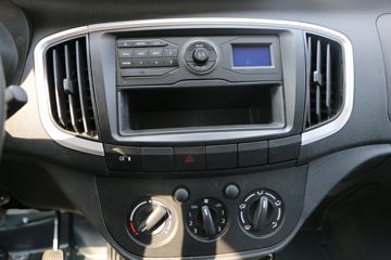 �������� ����T20 ��׼�� 1.5L 112���� ���� 3.3�׵�������΢��(SC1035DCGB5)ͼƬ