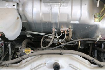 �������� ����T20 ��׼�� 1.5L 112���� ���� 3.3�׵�������΢��(SC1035DCGB5)ͼƬ