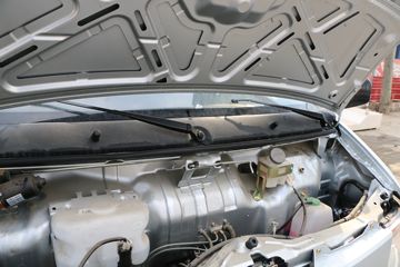 �������� ����T20 ��׼�� 1.5L 112���� ���� 3.3�׵�������΢��(SC1035DCGB5)ͼƬ