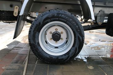 �������� ����T20 ��׼�� 1.5L 112���� ���� 3.3�׵�������΢��(SC1035DCGB5)ͼƬ