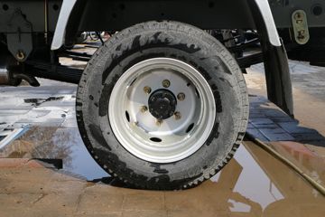 �������� ����T20 ��׼�� 1.5L 112���� ���� 3.3�׵�������΢��(SC1035DCGB5)ͼƬ