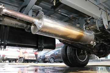 �������� ����T20 ��׼�� 1.5L 112���� ���� 3.3�׵�������΢��(SC1035DCGB5)ͼƬ