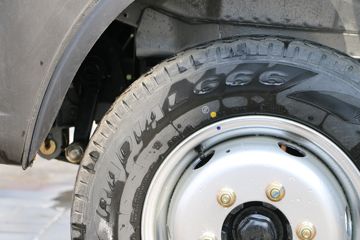 �������� ����T20 ��׼�� 1.5L 112���� ���� 3.3�׵�������΢��(SC1035DCGB5)ͼƬ