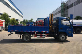 跃进底盘&nbsp;随车吊外观图片