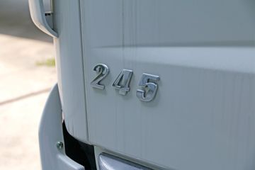 �������ó� ����п� 245���� 4X2�ۿ�ǣ����(�ٱ�3.909)(DFH4180B)ͼƬ