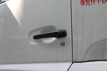 �������ó� ����п� 245���� 4X2�ۿ�ǣ����(�ٱ�3.909)(DFH4180B)ͼƬ