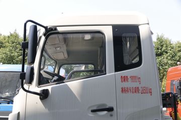 �������ó� ����п� 245���� 4X2�ۿ�ǣ����(�ٱ�3.909)(DFH4180B)ͼƬ