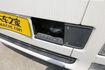 �������ó� ����п� 245���� 4X2�ۿ�ǣ����(�ٱ�3.909)(DFH4180B)ͼƬ