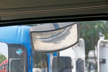 �������ó� ����п� 245���� 4X2�ۿ�ǣ����(�ٱ�3.909)(DFH4180B)ͼƬ