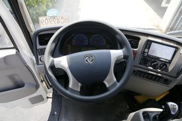 �������ó� ����п� 245���� 4X2�ۿ�ǣ����(�ٱ�3.909)(DFH4180B)ͼƬ