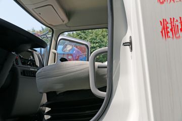 �������ó� ����п� 245���� 4X2�ۿ�ǣ����(�ٱ�3.909)(DFH4180B)ͼƬ