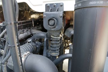 �������ó� ����п� 245���� 4X2�ۿ�ǣ����(�ٱ�3.909)(DFH4180B)ͼƬ