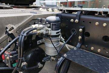 �������ó� ����п� 245���� 4X2�ۿ�ǣ����(�ٱ�3.909)(DFH4180B)ͼƬ