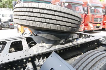 �������ó� ����п� 245���� 4X2�ۿ�ǣ����(�ٱ�3.909)(DFH4180B)ͼƬ