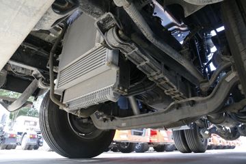 �������ó� ����п� 245���� 4X2�ۿ�ǣ����(�ٱ�3.909)(DFH4180B)ͼƬ