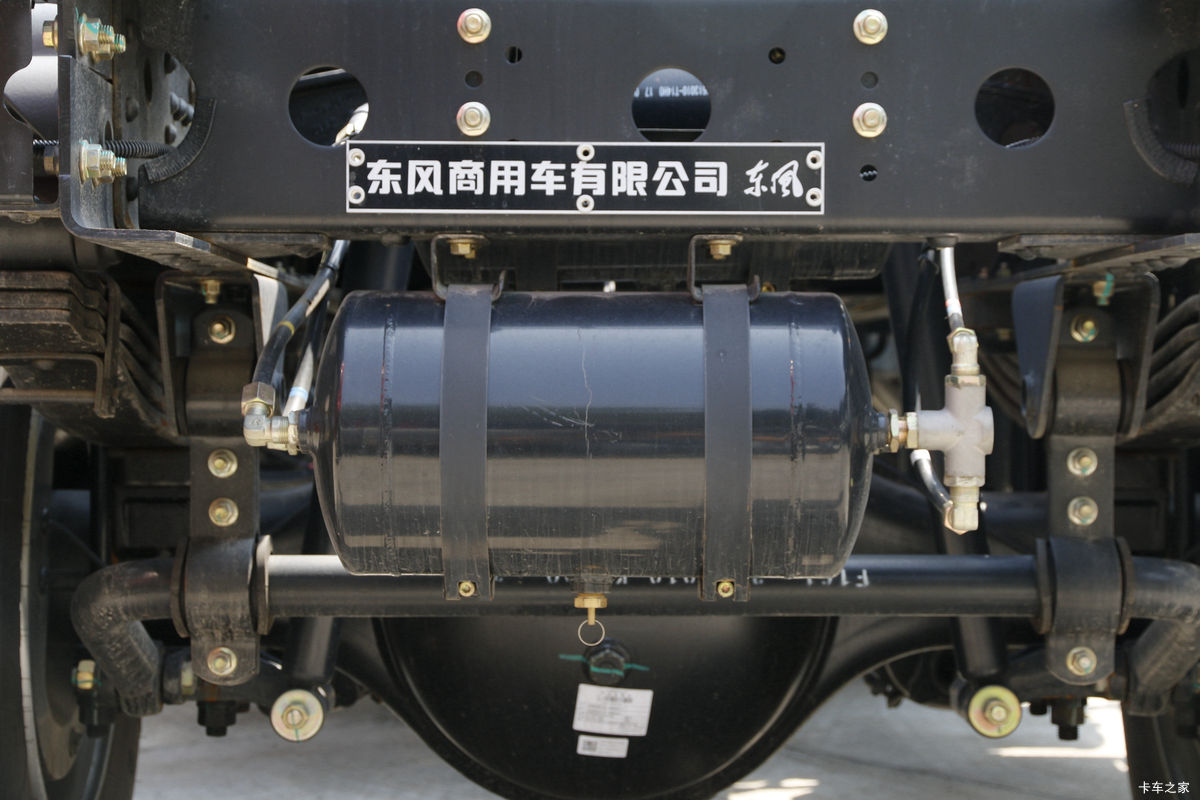 ó ؿ 315 4X2ǣ(DFH4180B1)                                                