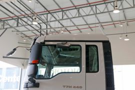 HOWO T7H&nbsp;载货车外观                                                图片