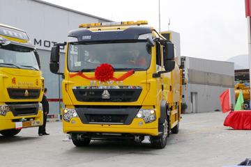 中国重汽 HOWO T5G 290马力 4X2 16吨洗街车(港版)(ZZ5187N431GF5R)
