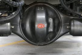 HOWO T5G&nbsp;清洗车底盘图片