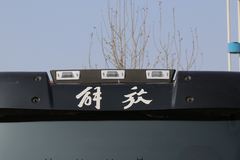 一汽解放 J6L中卡 质惠版 220马力 4X2 6.75米栏板载货车底盘(CA1180P62K1L4E5)