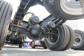 һ����� J6L�п� �ʻݰ� 220���� 4X2 6.75�������ػ�������(CA1180P62K1L4E5)ͼƬ