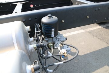 һ����� J6L�п� �ʻݰ� 220���� 4X2 6.75�������ػ�������(CA1180P62K1L4E5)ͼƬ