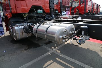 һ����� J6L�п� �ʻݰ� 220���� 4X2 6.75�������ػ�������(CA1180P62K1L4E5)ͼƬ