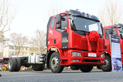 一汽解放 J6L中卡 质慧版 180马力 4X2 6.75米栏板载货车(CA1180P62K1L4E5)