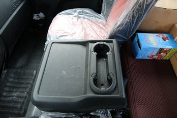 һ����� J6L�п� �ʻ۰� 180���� 4X2 6.75�������ػ���ͼƬ