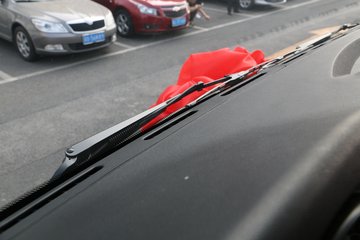 һ����� J6L�п� �ʻ۰� 180���� 4X2 6.75�������ػ���ͼƬ