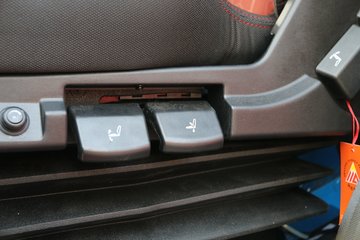 һ����� J6L�п� �ʻ۰� 180���� 4X2 6.75�������ػ���ͼƬ