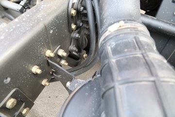 һ����� J6L�п� �ʻ۰� 180���� 4X2 6.75�������ػ���ͼƬ