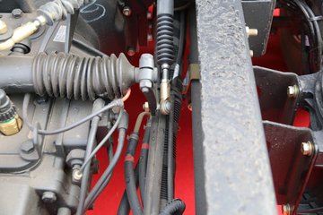 һ����� J6L�п� �ʻ۰� 180���� 4X2 6.75�������ػ���ͼƬ