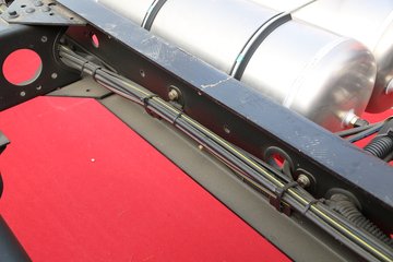 һ����� J6L�п� �ʻ۰� 180���� 4X2 6.75�������ػ���ͼƬ